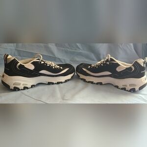 Skechers D'Lites size Women 8.5 black/white